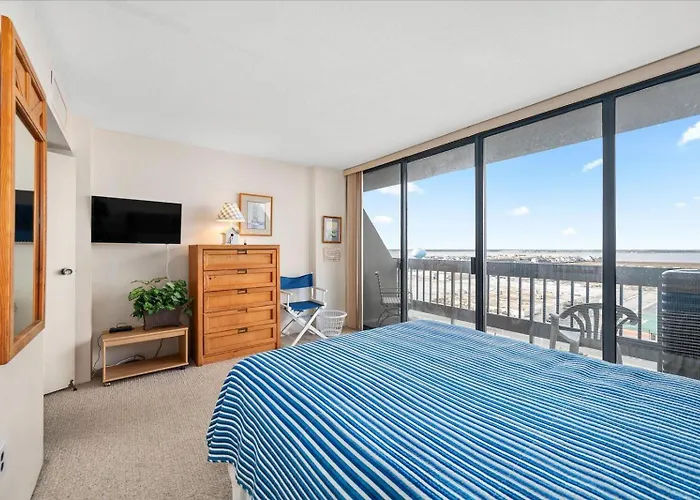 Sunny Oceanfront Century I 2 Bed/2 Bath With Indoor Pool! *
