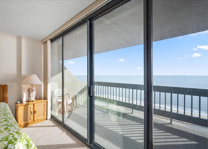 Sunny Oceanfront Century I 2 Bed/2 Bath With Indoor Pool! Ferienhaus