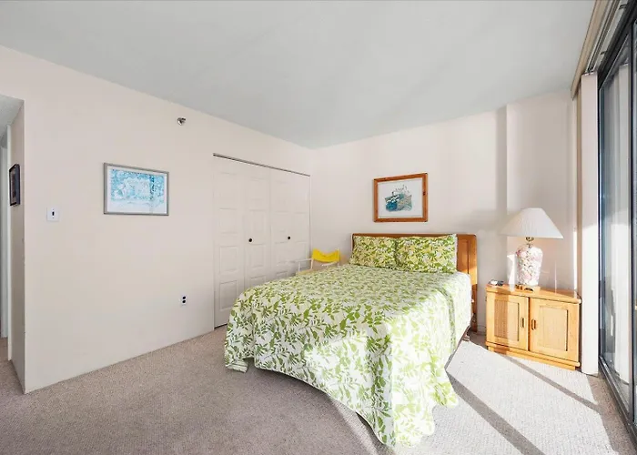 Sunny Oceanfront Century I 2 Bed/2 Bath With Indoor Pool! * Ocean Stadt