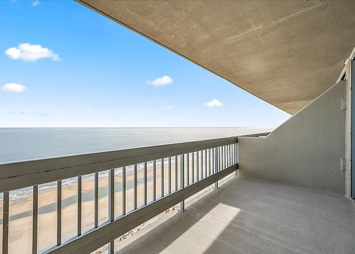 Sunny Oceanfront Century I 2 Bed/2 Bath With Indoor Pool! * Ocean Stadt